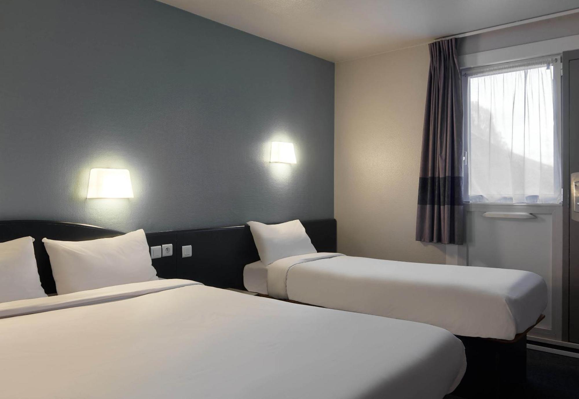 B&B Hotel Сакле Экстерьер фото