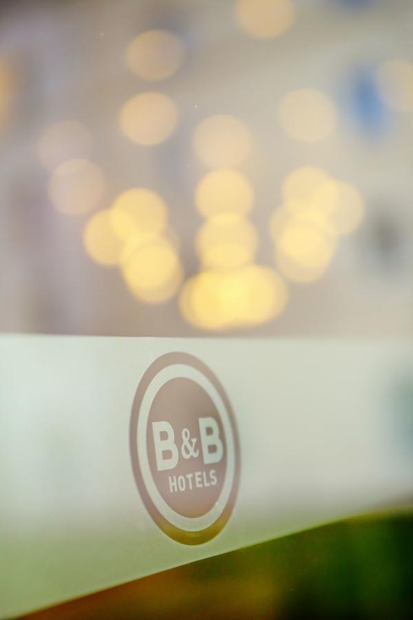 B&B Hotel Сакле Экстерьер фото